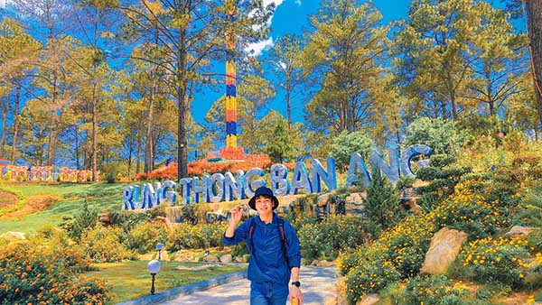 Khu du lịch rừng thông Bản Áng